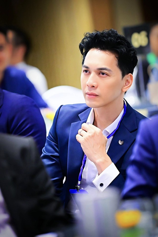 Chân dung chủ tịch ngân hàng Việt Nam đầu tiên tham dự diễn đàn khu vực APEC- Ảnh 2.