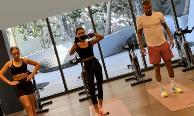 Sốc visual với con gái út nhà Beckham: Từ cô bé mũm mĩm đến chiến dịch giảm cân 1 tay Victoria "đạo diễn"- Ảnh 3.