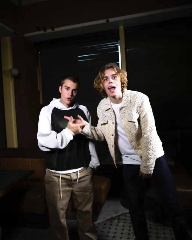 “Hoàng tử bé” sắp về Việt Nam khuấy đảo 8WONDER: Chủ nhân hit tỷ view với Justin Bieber, cùng em út BTS gây sốt- Ảnh 3. “Hoàng tử bé” sắp về Việt Nam khuấy đảo 8WONDER: Chủ nhân hit tỷ view với Justin Bieber, cùng em út BTS gây sốt- Ảnh 3.