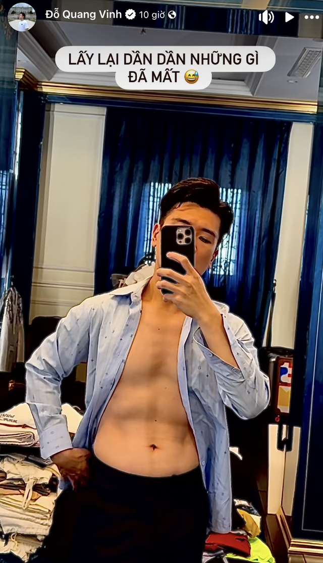 "Bố đơn thân nghìn tỷ" nhà bầu Hiển khoe body 6 múi cực phẩm, vibe khác hẳn lúc chăm con- Ảnh 1.