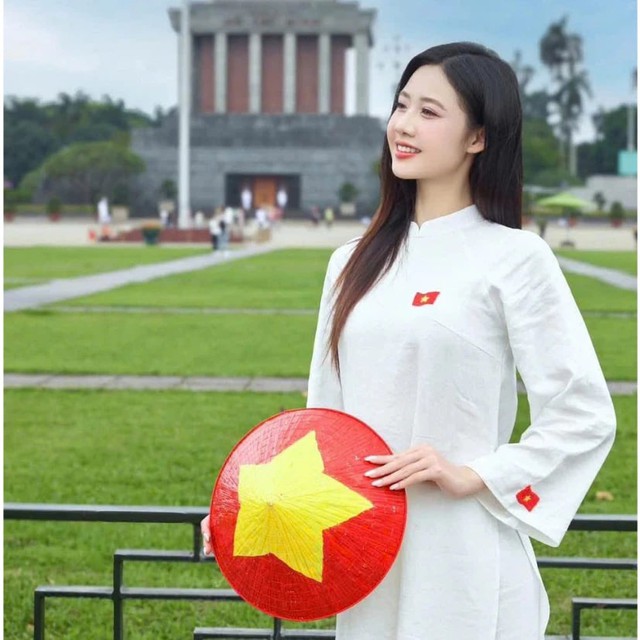 Cờ Tổ quốc, áo in hình sao vàng... "sốt" mọi sàn TMĐT: Chốt đơn là cách nói lời yêu Việt Nam!- Ảnh 15.