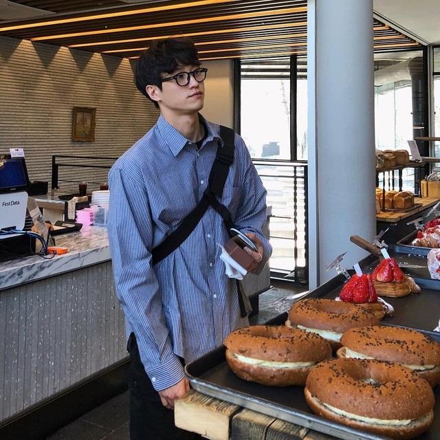 Nỗi lòng của người chồng nộp hết lương cho vợ, sáng nào cũng chỉ có 10k ăn xôi- Ảnh 2.