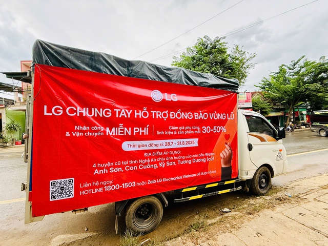 LG hỗ trợ sửa chữa thiết bị điện tử cho người dân vùng lũ tại Nghệ An và Điện Biên- Ảnh 2.