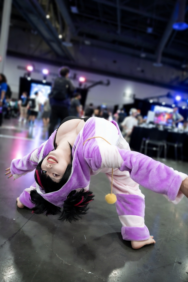 Nữ coser bỗng nhiên nổi tiếng, hút hơn 2 triệu view chỉ sau 1 đêm nhờ pha "pose hình có một không hai"- Ảnh 2.