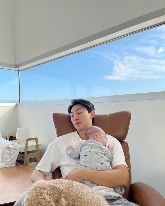 Vì sao em bé dù chưa biết nói nhưng luôn quấy khóc, bất an, khó ngủ khi chưa thấy bố về nhà?- Ảnh 4.
