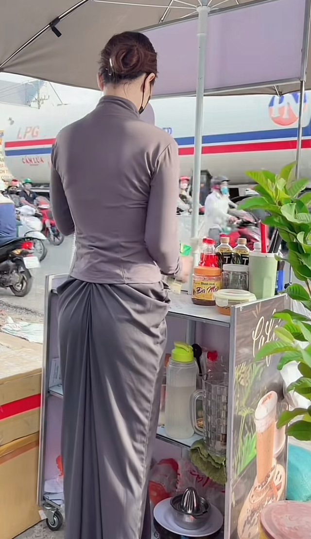 "Hot girl bán cafe" phản ứng trước bàn tán, tự tin "flex" body cực gắt trong phòng gym- Ảnh 5.