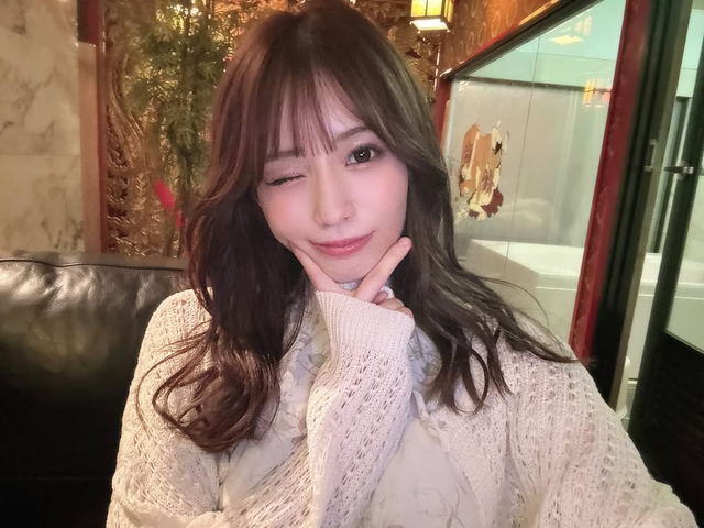 "Rời cuộc chơi" khi còn quá trẻ, nàng hot girl khiến CĐM tiếc nuối, chia sẻ lý do gây bất ngờ- Ảnh 2.