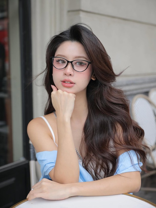 Hàn Hằng "lột xác" bất ngờ, từ bỏ phong cách hở bạo để theo đuổi hình ảnh kín đáo, vẫn cuốn hút khó cưỡng- Ảnh 7.