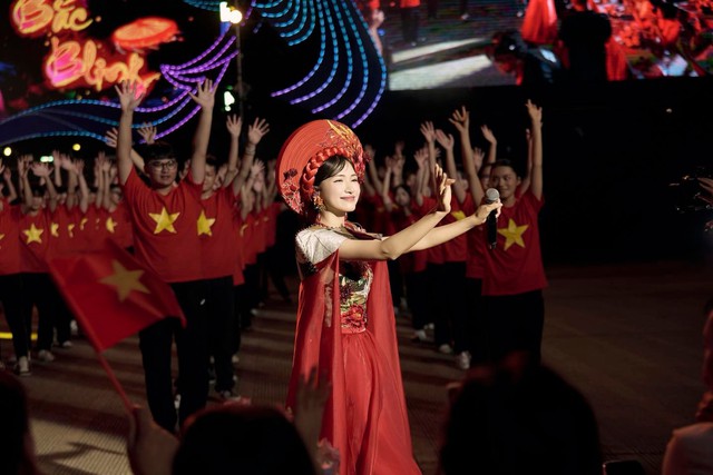 Thêm 1 ca khúc sắp thành hiện tượng concert quốc gia qua giọng hát của Hoà Minzy- Ảnh 4.