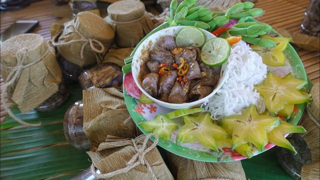Những đặc sản Việt Nam nhìn "hết hồn" nhưng ăn vào lại ngon quên lối về- Ảnh 3.