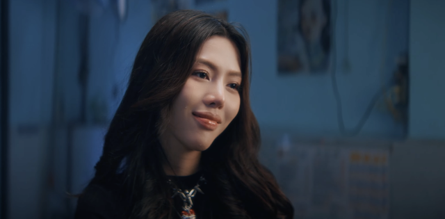 1 Em Xinh bị loại đem cả quán cơm gà lên MV debut, khoảnh khắc khiến dân tình "khóc ròng"- Ảnh 1.
