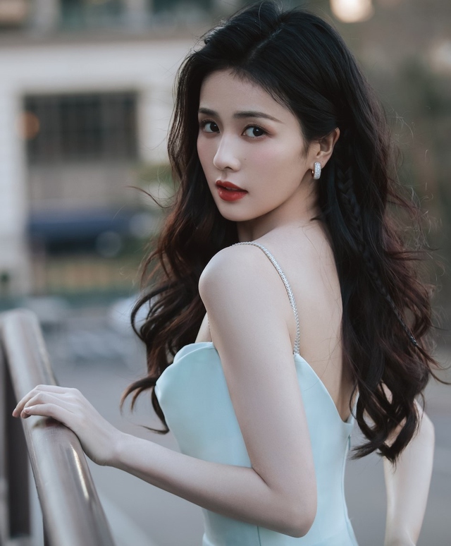 10 mỹ nhân đẹp nhất châu Á 2025: Triệu Lệ Dĩnh xếp thứ 2, nhìn hạng 1 mà hoang mang "thật không vậy trời?"- Ảnh 3. 10 mỹ nhân đẹp nhất châu Á 2025: Triệu Lệ Dĩnh xếp thứ 2, nhìn hạng 1 mà hoang mang "thật không vậy trời?"- Ảnh 3.