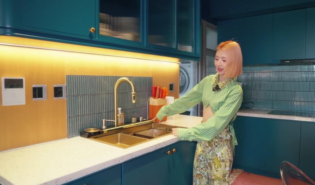 Dân mạng “khóc thuê” khi Quỳnh Anh Shyn bán penthouse 12 tỷ, giờ quay xe khi thấy cô khoe nhà mới nghệ gấp 10 lần!- Ảnh 14. Dân mạng “khóc thuê” khi Quỳnh Anh Shyn bán penthouse 12 tỷ, giờ quay xe khi thấy cô khoe nhà mới nghệ gấp 10 lần!- Ảnh 14.