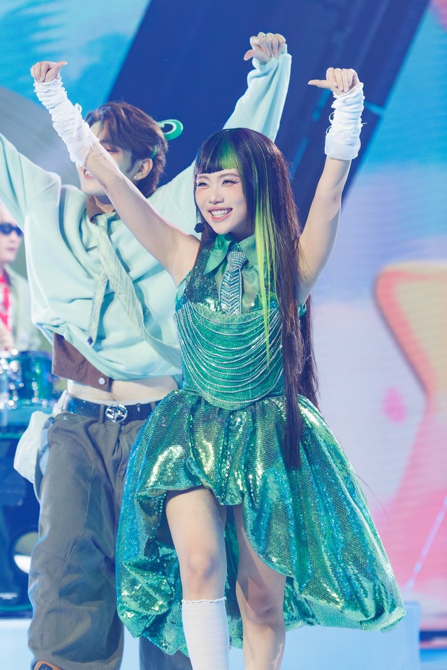 Phương Mỹ Chi “hơn thua” với Quang Hùng MasterD giữa tin đồn hẹn hò- Ảnh 9. Phương Mỹ Chi “hơn thua” với Quang Hùng MasterD giữa tin đồn hẹn hò- Ảnh 9.