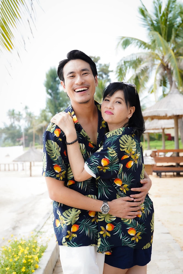 Siêu phẩm bị lãng quên của Em Xinh sexy nhất bất ngờ viral lại: Tất cả tại nam chính trăm tỷ?- Ảnh 7. Siêu phẩm bị lãng quên của Em Xinh sexy nhất bất ngờ viral lại: Tất cả tại nam chính trăm tỷ?- Ảnh 7.
