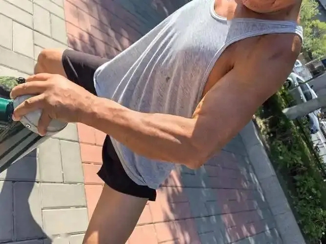 Đàn ông có già đi hay không, nhìn "phần dưới cơ thể" là biết: Nếu không có các dấu hiệu này thì xin chúc mừng- Ảnh 1.