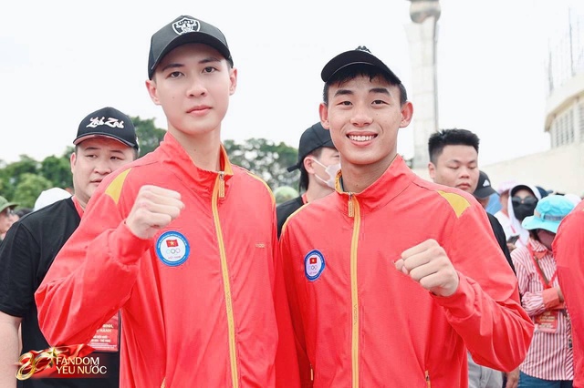 Dàn VĐV Việt Nam xinh tươi, rạng rỡ tập luyện diễu hành A80: "Vinh dự và tự hào to lớn của chúng em!"- Ảnh 2.