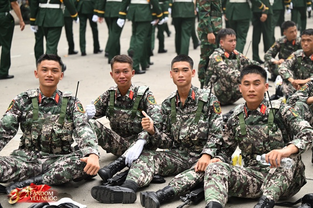Nét đến từng chi tiết: Lê Hoàng Hiệp, Ngô Lâm Phương, Bảo Trinh và dàn "cực phẩm quân đội" trong Tổng hợp luyện lần 1- Ảnh 31.