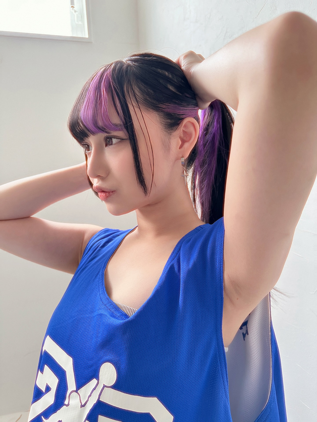 Nữ streamer bất ngờ rẽ ngang hướng, trở thành "hot girl" nổi tiếng, bị soi ảnh quá khứ gây ngỡ ngàng- Ảnh 1.