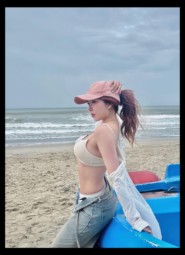 "Ngây người" với màn comeback của nữ streamer kỳ cựu, vóc dáng không tuổi, nhan sắc như tượng tạc- Ảnh 10.