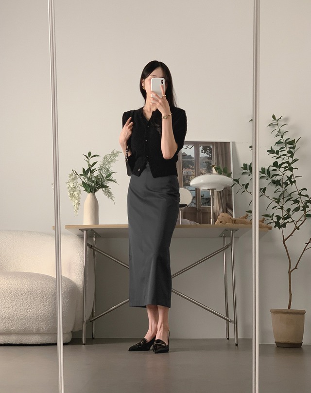Mặc chân váy dài tới công sở: Phối đồ càng đơn giản như 10 cách này càng đẹp- Ảnh 2.