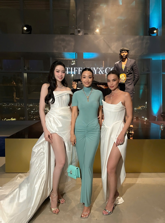 Hoa hậu Thiên Ân - Thanh Thủy đọ sắc "căng đét" với dàn sao hot hit hàng đầu Thái Lan- Ảnh 6.