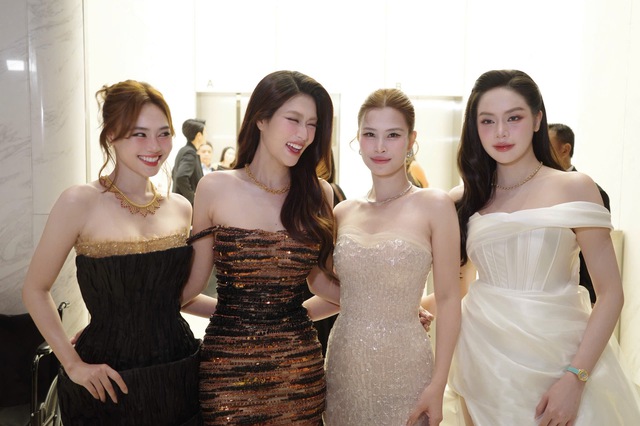 Hoa hậu Thiên Ân - Thanh Thủy đọ sắc "căng đét" với dàn sao hot hit hàng đầu Thái Lan- Ảnh 1.