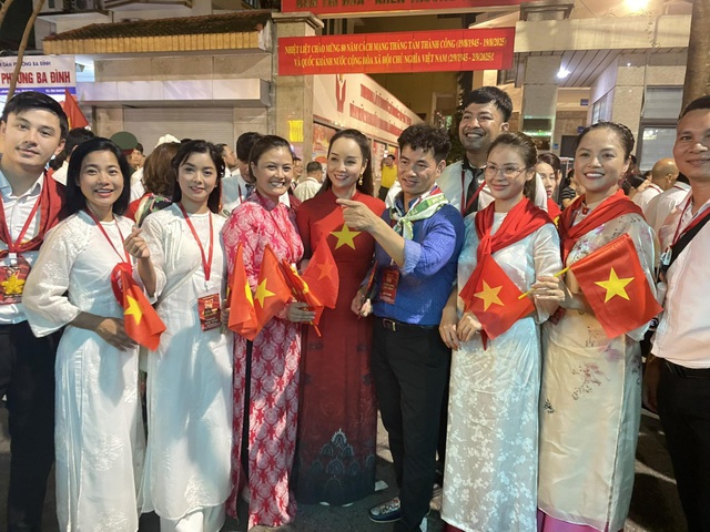 Đen Vâu, Hoàng Thuỳ Linh và loạt nghệ sĩ Việt xin được tham gia diễu hành dịp 2/9- Ảnh 5. Đen Vâu, Hoàng Thuỳ Linh và loạt nghệ sĩ Việt xin được tham gia diễu hành dịp 2/9- Ảnh 5.