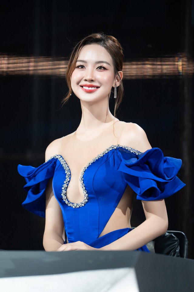 Mỹ nhân “đẹp điên đảo”, át cả 29 Em Xinh trong đêm Chung kết, cam lia tới đâu sốc visual tới đó!- Ảnh 8.