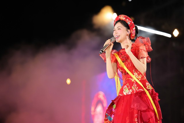 8Wonder 2025: DPR IAN nói “Anh yêu tất cả các em”, tlinh cùng J Balvin tạo nên khoảnh khắc lịch sử- Ảnh 3.