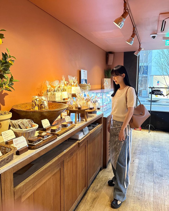 "Kỳ phùng địch thủ" của Yoona: 36 tuổi mà trẻ trung như 26, style thường ngày rất xinh tươi- Ảnh 12.