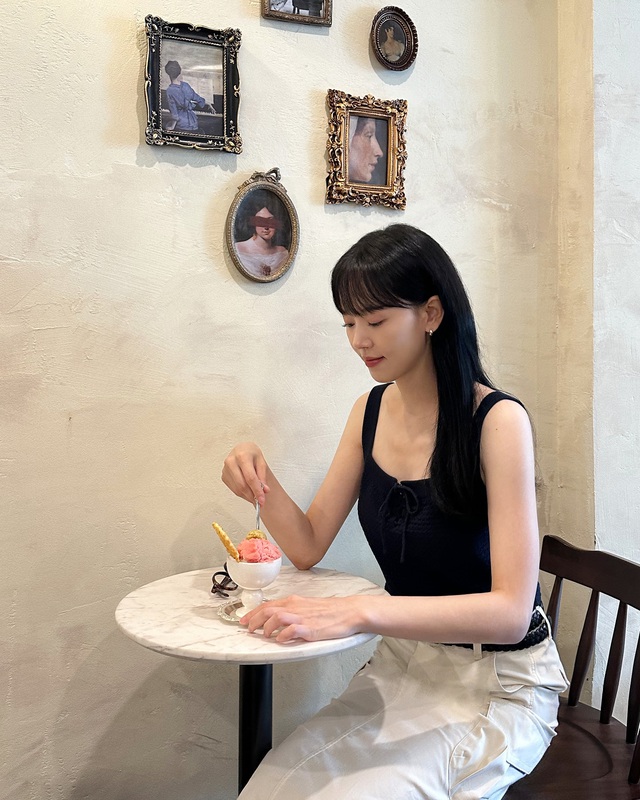 "Kỳ phùng địch thủ" của Yoona: 36 tuổi mà trẻ trung như 26, style thường ngày rất xinh tươi- Ảnh 11.