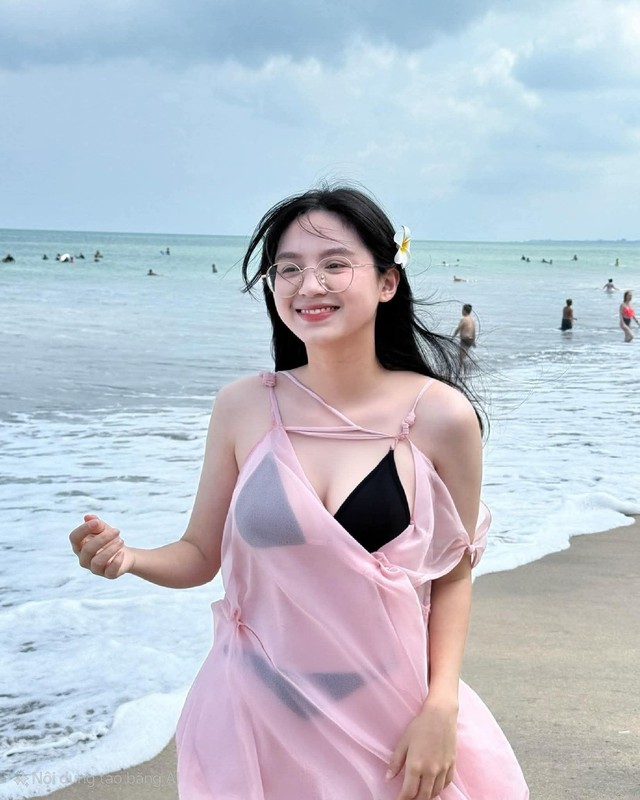 Hà "Mã Tấu" và bão ảnh chế, hot girl một thời nay bị fan nam quay lưng?- Ảnh 7. Hà "Mã Tấu" và bão ảnh chế, hot girl một thời nay bị fan nam quay lưng?- Ảnh 7.