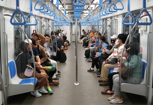 Ngồi đâu trên tàu điện, tàu hỏa là an toàn nhất? Đây là câu trả lời từ chuyên gia - Ảnh 3.