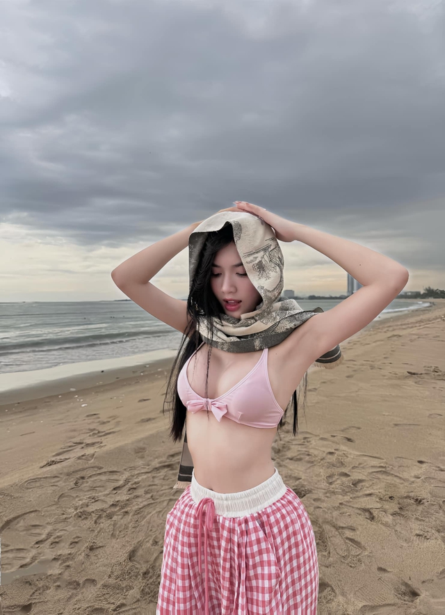 Hot girl xinh đẹp "vô tình" tung ảnh quyến rũ, cộng đồng mạng "đứng hình" vì cú trượt tay thế kỷ- Ảnh 9. Hot girl xinh đẹp "vô tình" tung ảnh quyến rũ, cộng đồng mạng "đứng hình" vì cú trượt tay thế kỷ- Ảnh 9.