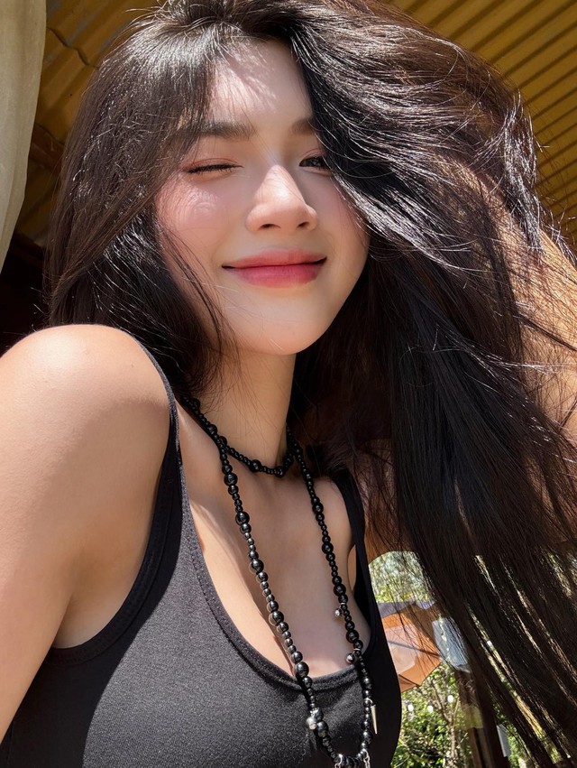 Hot girl xinh đẹp "vô tình" tung ảnh quyến rũ, cộng đồng mạng "đứng hình" vì cú trượt tay thế kỷ- Ảnh 5. Hot girl xinh đẹp "vô tình" tung ảnh quyến rũ, cộng đồng mạng "đứng hình" vì cú trượt tay thế kỷ- Ảnh 5.