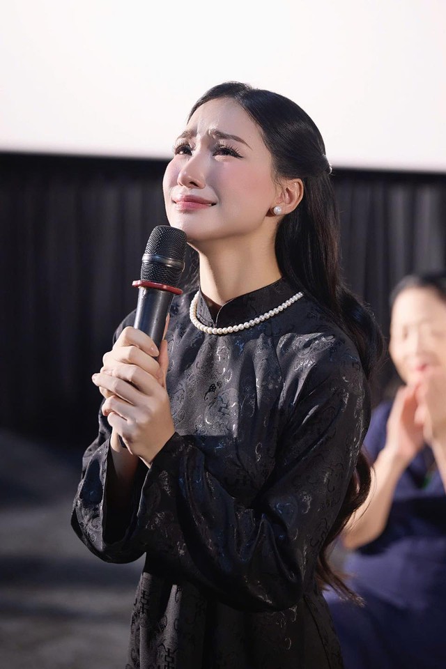 Chuyện “tâm linh” xảy ra ở Nghĩa trang Trường Sơn lúc quay MV "Nỗi Đau Giữa Hòa Bình" của Hòa Minzy- Ảnh 5.