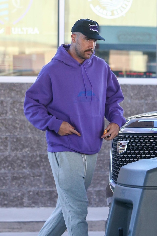 Ảnh: Toàn bộ dòng thời gian hẹn hò lãng mạn của Taylor Swift và Travis Kelce trước màn đính hôn bùng nổ cõi mạng- Ảnh 14.