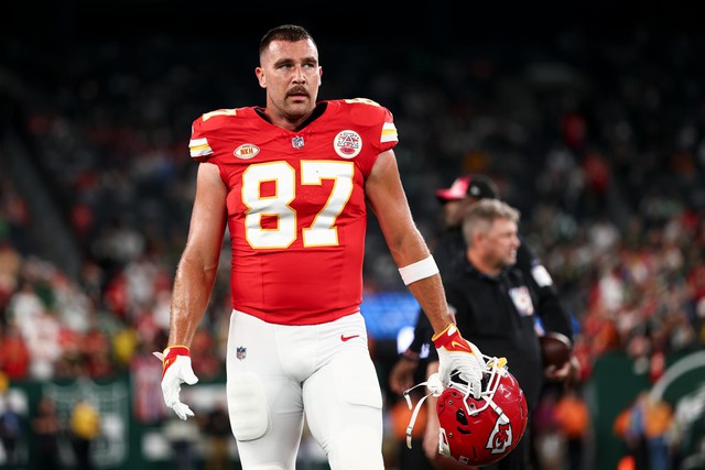 Ảnh: Toàn bộ dòng thời gian hẹn hò lãng mạn của Taylor Swift và Travis Kelce trước màn đính hôn bùng nổ cõi mạng- Ảnh 10.