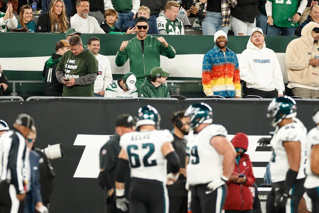 Ảnh: Toàn bộ dòng thời gian hẹn hò lãng mạn của Taylor Swift và Travis Kelce trước màn đính hôn bùng nổ cõi mạng- Ảnh 15.