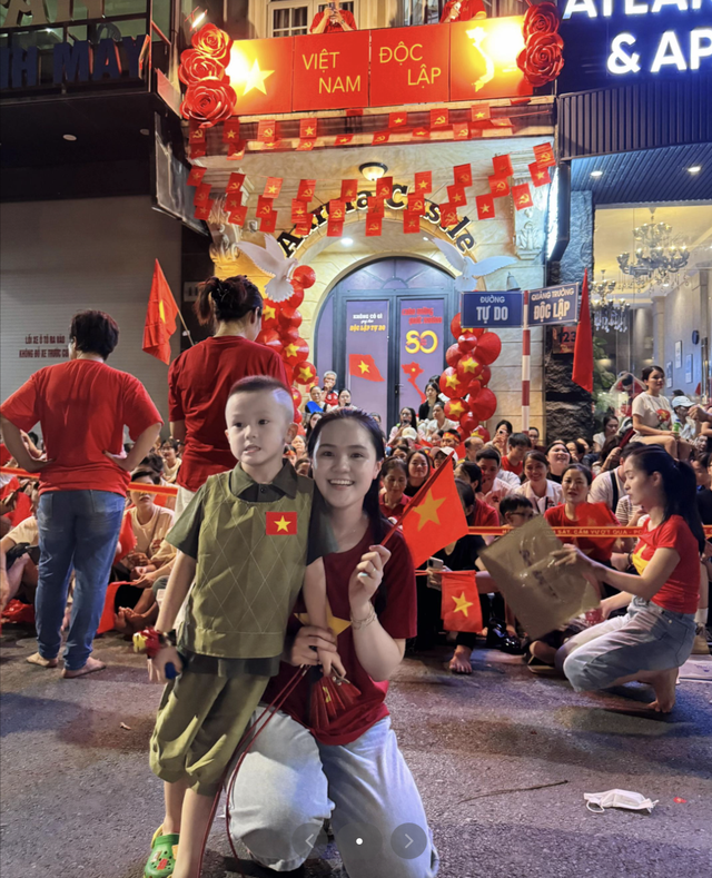 Vợ Duy Mạnh ra thông báo "sống còn" về "tạp hoá 0 đồng" dành cho bà con đi xem A80- Ảnh 1. Vợ Duy Mạnh ra thông báo "sống còn" về "tạp hoá 0 đồng" dành cho bà con đi xem A80- Ảnh 1.