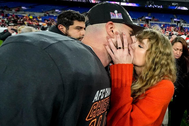 Ảnh: Toàn bộ dòng thời gian hẹn hò lãng mạn của Taylor Swift và Travis Kelce trước màn đính hôn bùng nổ cõi mạng- Ảnh 23.