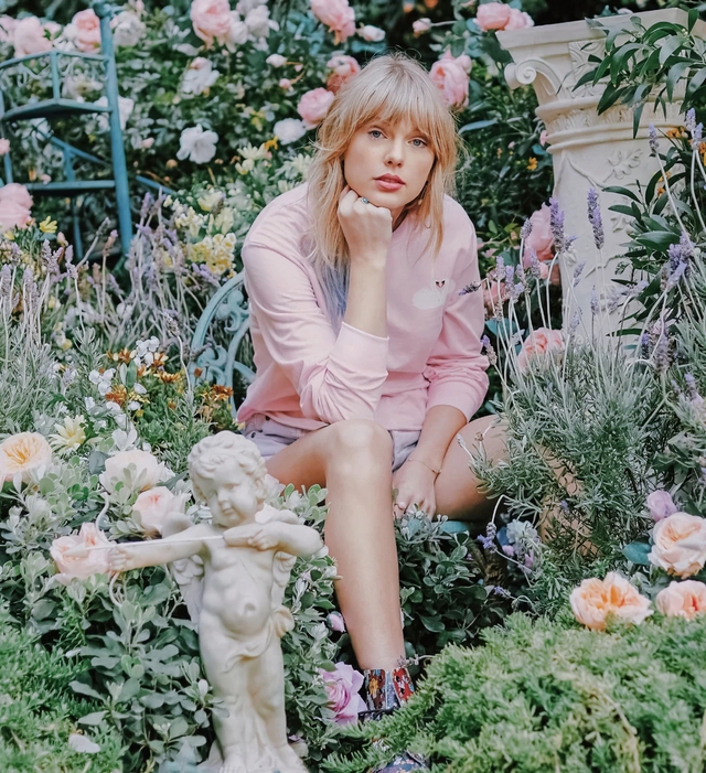 Màn cầu hôn Travis Kelce dành cho Taylor Swift đã được tiên tri từ 20 năm trước?- Ảnh 8.