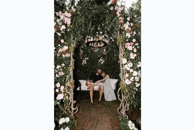 Màn cầu hôn Travis Kelce dành cho Taylor Swift đã được tiên tri từ 20 năm trước?- Ảnh 5.