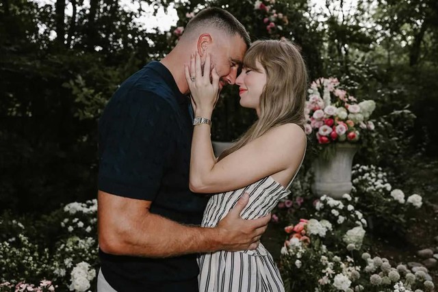 Màn cầu hôn Travis Kelce dành cho Taylor Swift đã được tiên tri từ 20 năm trước?- Ảnh 1.