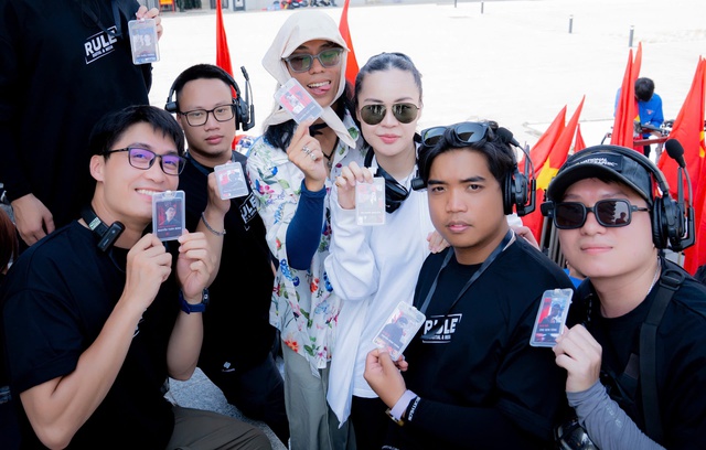 Những mảnh ghép làm nên thành công của MV triệu view “Viết tiếp câu chuyện hoà bình”- Ảnh 7.