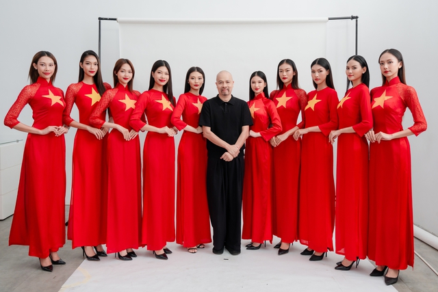 NTK Đức Hùng ngồi ghế Giám khảo khách mời tập đặc biệt Vietnam’s Next Top Model kỷ niệm Quốc khánh 2/9- Ảnh 3.