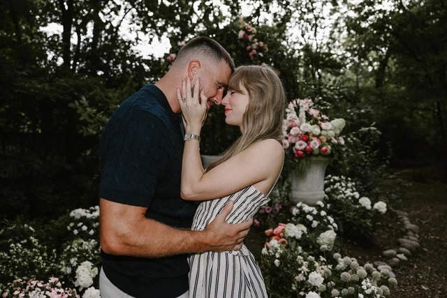 Địa điểm cầu hôn của Taylor Swift khiến thiên hạ phát điên, gọi Travis Kelce là "trai ngôn tình số 1 thế giới"!- Ảnh 1.