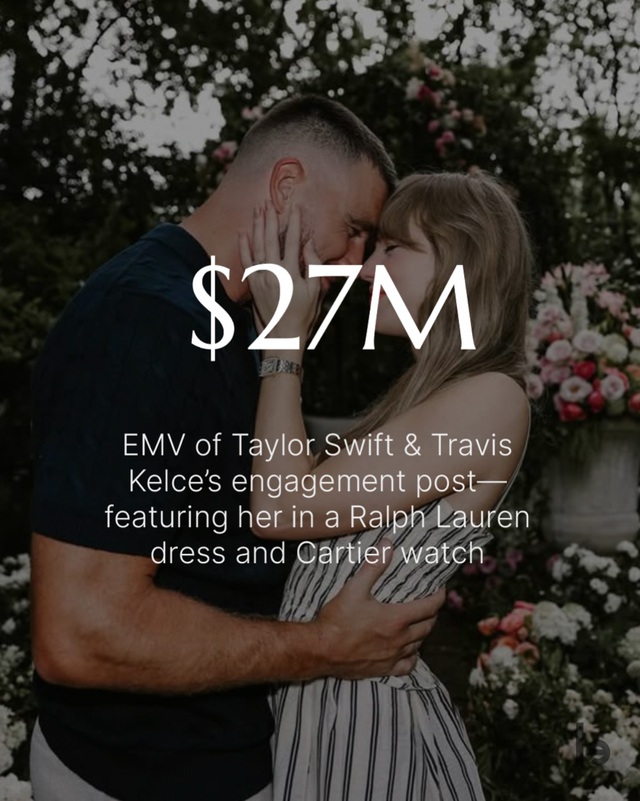Taylor Swift lộ diện sau ảnh đính hôn: Mặc như nữ sinh, nhẫn khủng xa vạn dặm vẫn bắt sáng- Ảnh 4. Taylor Swift lộ diện sau ảnh đính hôn: Mặc như nữ sinh, nhẫn khủng xa vạn dặm vẫn bắt sáng- Ảnh 4.