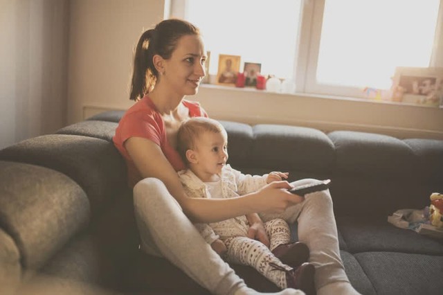 Đừng để trẻ chơi lủi thủi 1 mình, cùng con xem "Aladdin và cây đèn thần", dạy bé những thông điệp ý nghĩa từ phim- Ảnh 1. Đừng để trẻ chơi lủi thủi 1 mình, cùng con xem "Aladdin và cây đèn thần", dạy bé những thông điệp ý nghĩa từ phim- Ảnh 1.